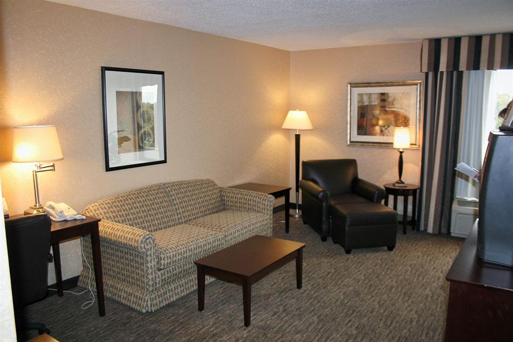 Holiday Inn Express Seaford-Route 13 Oda fotoğraf